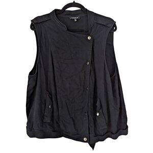 Torrid Black Sleeveless Vest Sz.1(14/16)